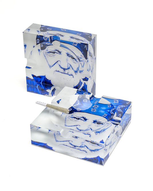 willie crystal ashtray
